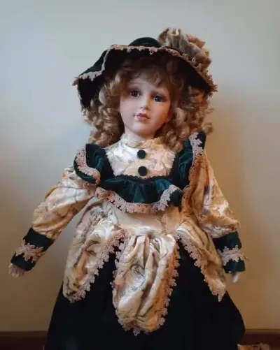 Lalka porcelanowa, kolekcjonerska, 75 cm że stojakiem! — praca Joanna, Bydgoszcz