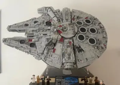 LEGO 75192 UCS Sokół Millennium – złożony, komplet + podstawka — praca Paweł, Legnica