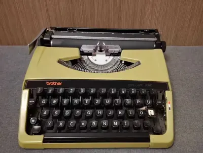 Maszyna do pisania Brother Deluxe 220, kultowy model, stan idealny — praca czarna17-88, Bydgoszcz