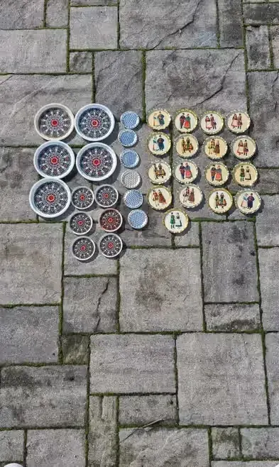 Podstawki pod szklanki zestaw duży PRL vintage — praca seb, Piwnice