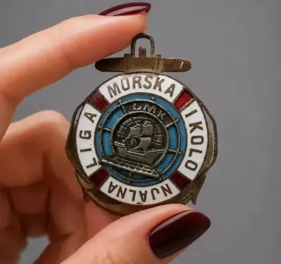 Przedwojenna odznaka Ligi Morskiej i Kolonialnej — praca ares_xp, Rumia