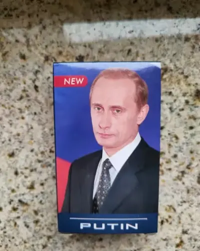 Putin maszynka do golenia. Prezent — praca Łukasz, Poznań