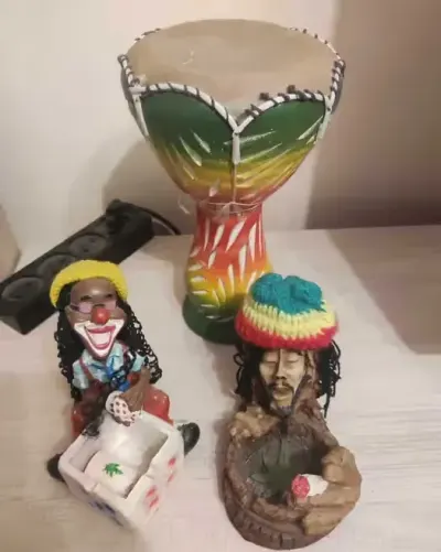 Rasta gadżety - popielniczka, grinder, bębenek — praca Michał, Toruń