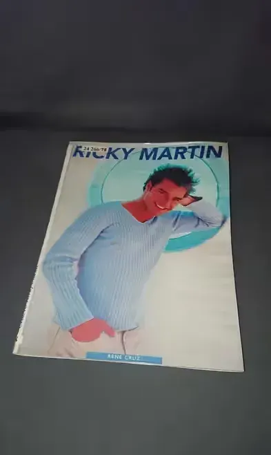 Stara książka Ricky Martin 1999 — praca Sebix, Warszawa