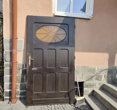 Stare drzwi drewniane z przeszkleniem – unikat, vintage, loft — praca luari, Borek Strzelinski