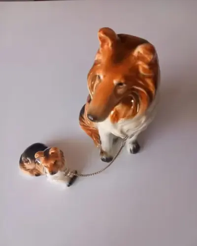 Stare japońskie figurki piesków — praca kasia, Toruń