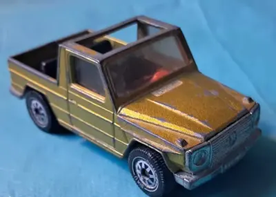 Stary resorak, autko SIKU Mercedes-Benz 280 GE — praca maslak71, Włocławek