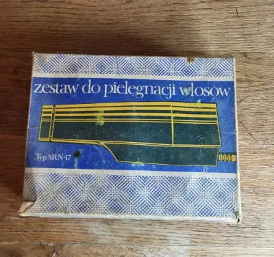 Stary zestaw do pielęgnacji włosów SRN 17 ²⁰³ — praca magdacd75, Lasówka
