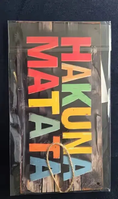 Tabliczka 20x10cm Hakuna Matata — praca Maja, Toruń