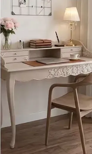 Eleganckie biurko / toaletka w kolorze kaszmiru — praca Małgorzata, Łazy