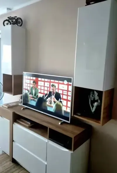 Zestaw mebli do salonu komoda i wiszące półki - SUPER CENA !!! — praca Żanetta, Kołobrzeg