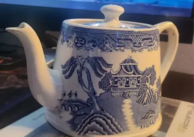 Antyczny angielski czajnik Staffordshire Blue Willow, 1914 rok — praca ROMAHA1974, Warszawa