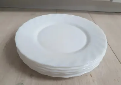 Białe talerze deserowe Arcopal vintage retro komplet 6 sztuk — praca Maria, Poznań