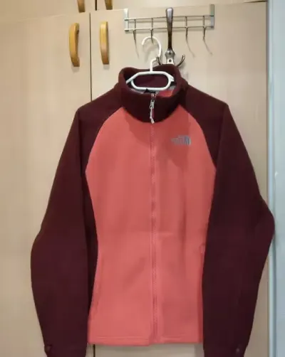 bluza polarowa damska The North Face haft logo — praca Andrzej, Kraków