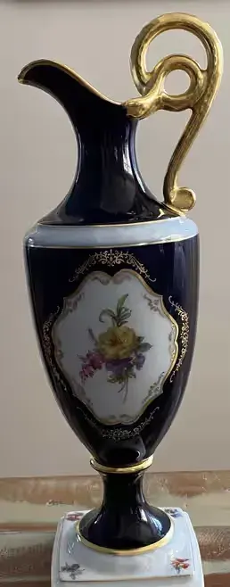 Designerski ozdobny dzbanek wytwórni porcelany Alka — praca Gertruda, Gdańsk