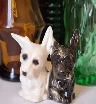 Figurka psy szkockie terrier piękna stara porcelana — praca Marzena, Kraków