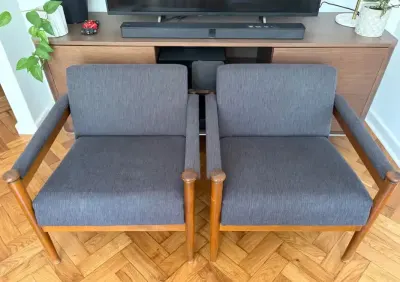 Fotel PRL typu lisek — praca AniaK, Kraków