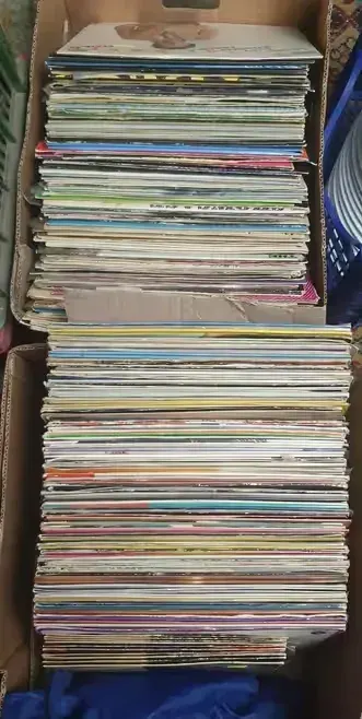 Kolekcja 200 płyt winylowych vinyli MIX tematyczny — praca GratyTaty, Kraków