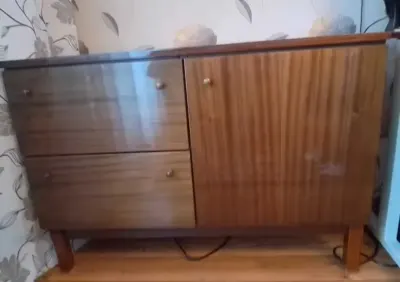 Komoda RTV PRL – oryginalny vintage z duszą — praca Gosia Kowalska, Łódź