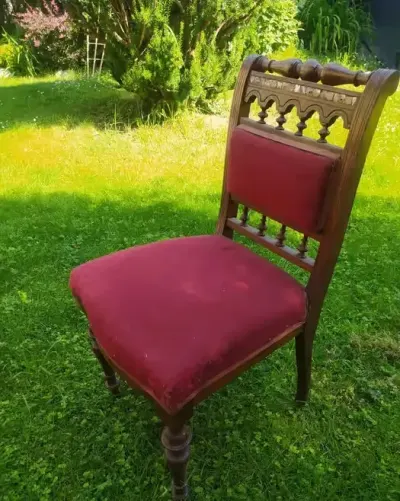 Komplet zabytkowych mebli – 4 krzesła, 2 fotele i sofa – do renowacji — praca Monika, Kraków