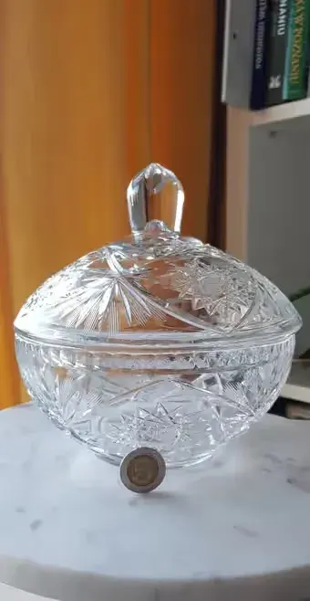 Kryształowa misa z pokrywką 17 cm PRL — praca Sergiusz, Poznań