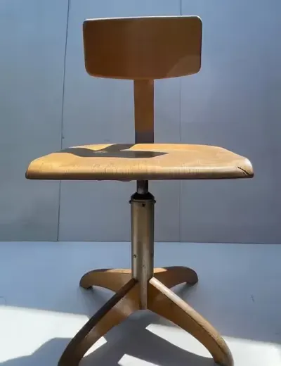 Krzesło Bauhaus , retro, Drehstuhl Nr 2 Ama Elastik Mod. Nr 364 — praca Marcin, Poznań