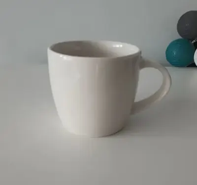 Kubek garnuszek biały 330 ml kawa herbata NOWY — praca Anna, Kraków