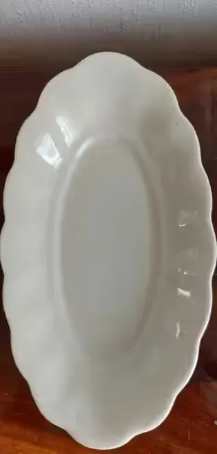 mały półmisek kremowa porcelana — praca Joanna, Wrocław