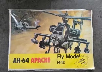 Model papierowy APACHE AH-64 — praca Bronek, Łódź