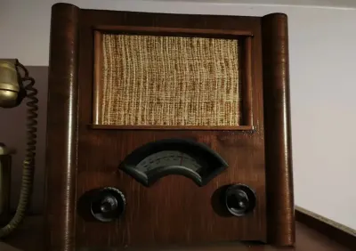 stare radio firmy AEG vintage — praca Tadeusz, Gdańsk