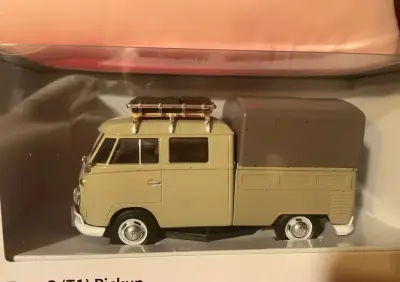 VW Transporter ogórek 1:24 nowa cena — praca Sławek, Łódź