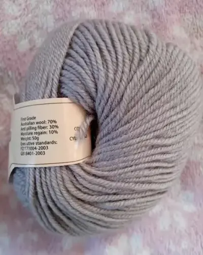 Włóczka wełna 70%,motek 50 gram. — praca Dorota, Gdańsk