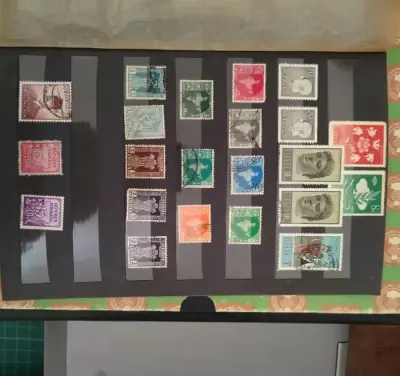 Znaczki zagraniczne kasowane odklejane około 1950 #56 — praca Janek i Mirjam, Warszawa