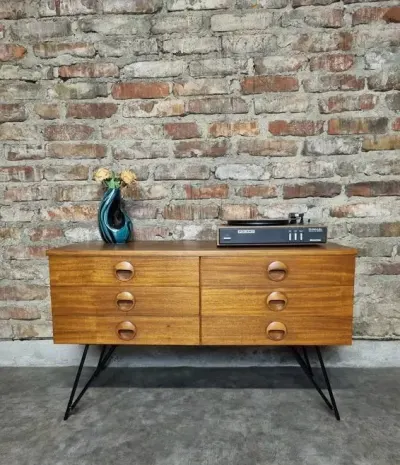 Komoda/szafka vintage prl po renowacji UNIKAT — praca Tadeusz W., Krupia Wólka