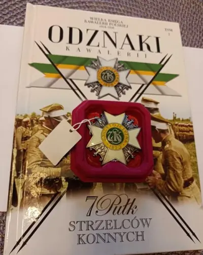 ODZNAKA 7.Pułku Strzelców Konnych Wielopolskich +książka - replika — praca Teresa B., Wrocław