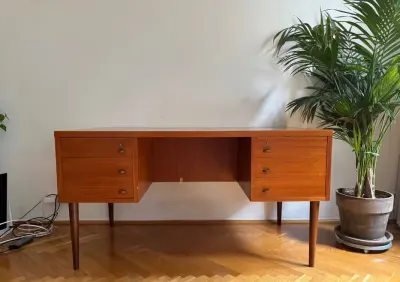 Biurko, lata 70, Dania — praca Dominik W., Katowice