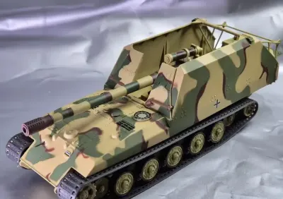 Geschutzwagen Tiger 17cm. Działo samobieżne 1:43 — praca Renata O., Wrocław