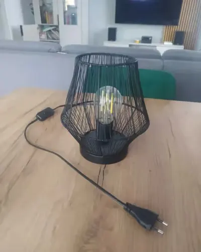 Lampka ozdobna 21 cm — praca Franciszek O., Wrocław