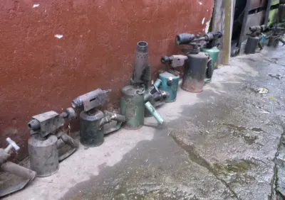 lud lampa na benzynę z epoki prl — praca Kamil J., Wrocław