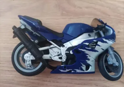 Model motoru Yamaha 1:18 — praca Michał W., Wrocław