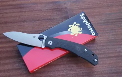 Nóż składany Spyderco Kapara C241CFP — praca Maja W., Wrocław