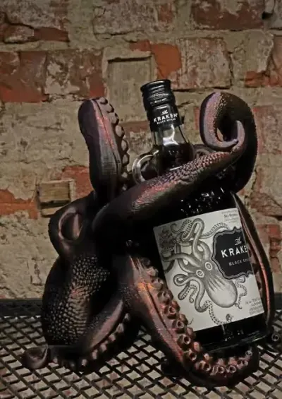 Podstawka stojak na alkohol - rum Kraken  - druk 3D na zamówienie — praca Michał, Katowice