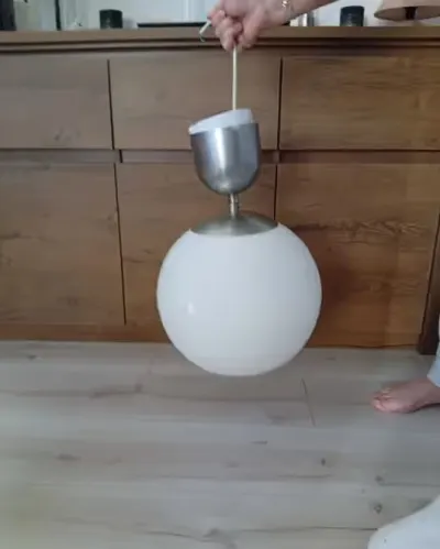 IKEA Lampa duża klosz zakryty również od spodu — praca Zbigniew, Warszawa
