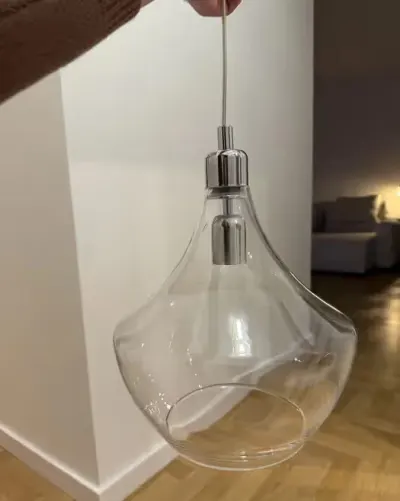 Lampa wisząca Westwing ze szklanym kloszem — praca Kris, Poznań