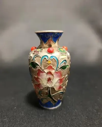 Stary wazonik Cloisonné — praca Anatol, Wrocław