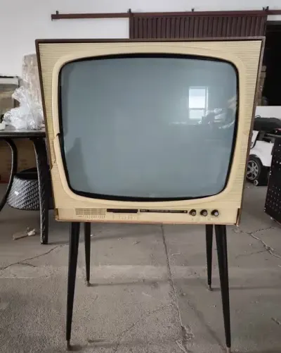 Zabytkowy Stary Telewizor UNITRA Diora Szecherezada — praca Kazimierz, Wrocław