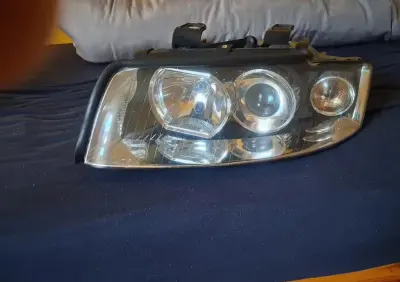 Sprzedam Lampa waleo halogenowa od a4 b6 lewa — praca Tomasz, Rzeszów