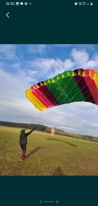„Zabytkowa paralotnia Cloud Prod Wing 930 (1987) + uprząż – kolekcjonerska, unikat”. — praca Maks, Zielona Góra
