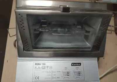 4 szt Lampa,reflektor, kompletna oprawa metalohalogenowa 150W — praca Ela, Tomaszów Mazowiecki