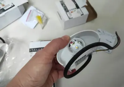 Kinkiety LED italux pl-260w — praca Ina, Skowieszynek